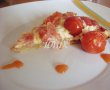 Pizza cu mozzarella, branza de capra si sos de busuioc-3