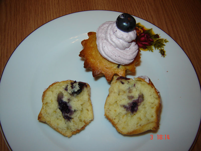 Mile high Blueberry Muffins