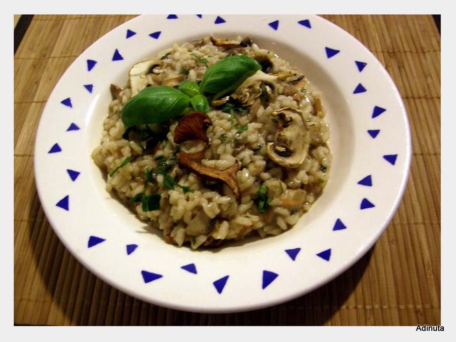 Risotto cu doua feluri de ciuperci