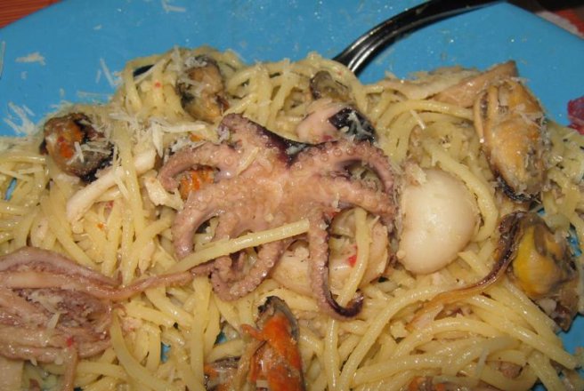 Spaghete  cu  fructe  de  mare