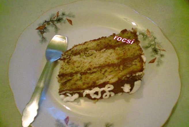 Tort cu crema de ciocolata