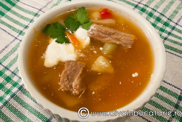 Ciorba cu carne de vitel si legume