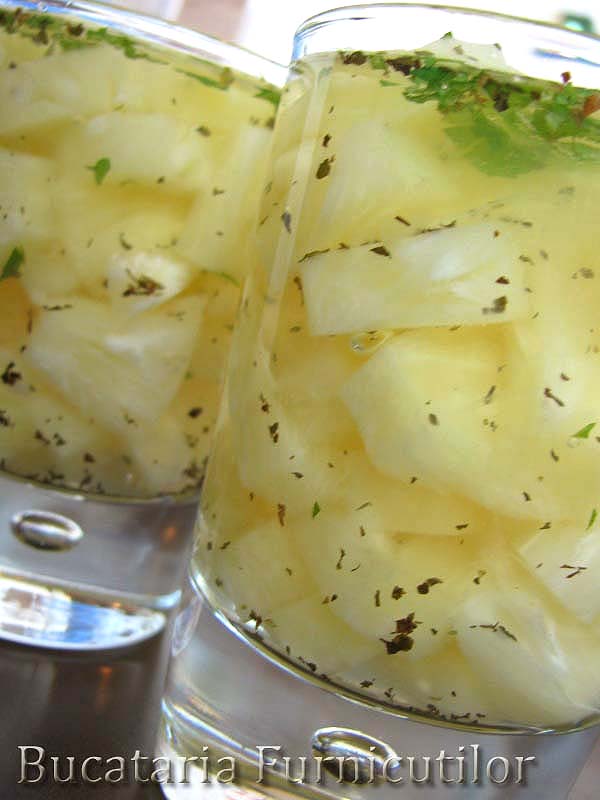 Verrine cu ananas si rom