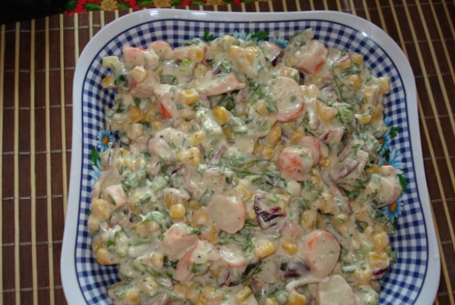 Salata de surimi