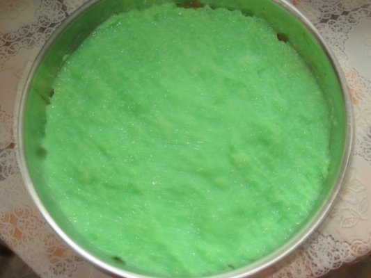 Tort cu crema de nuca de cocos verde