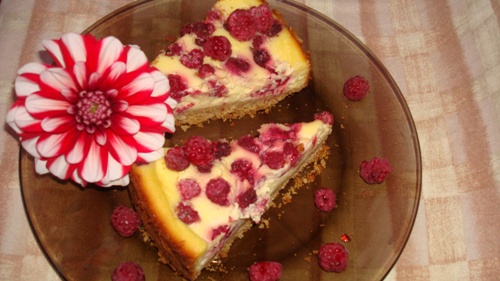 Cheesecake cu zmeura