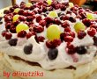 Pavlova cu budinca si fructe-7