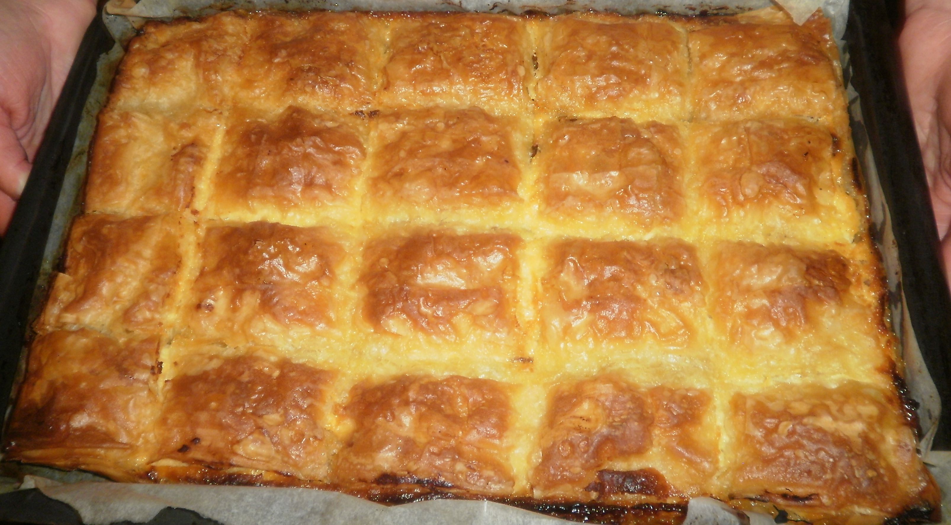 Placinta cu branza dulce si stafide