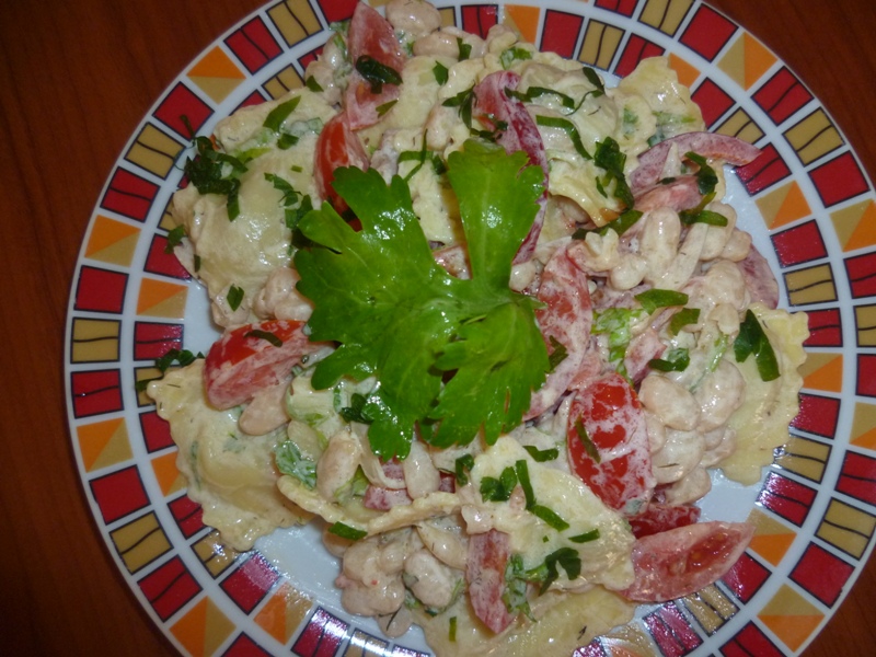 Salata de fasole boabe cu ravioli