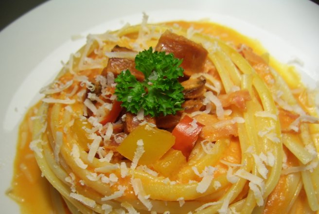 Linguine alla salsiccia - Linguine cu carnati