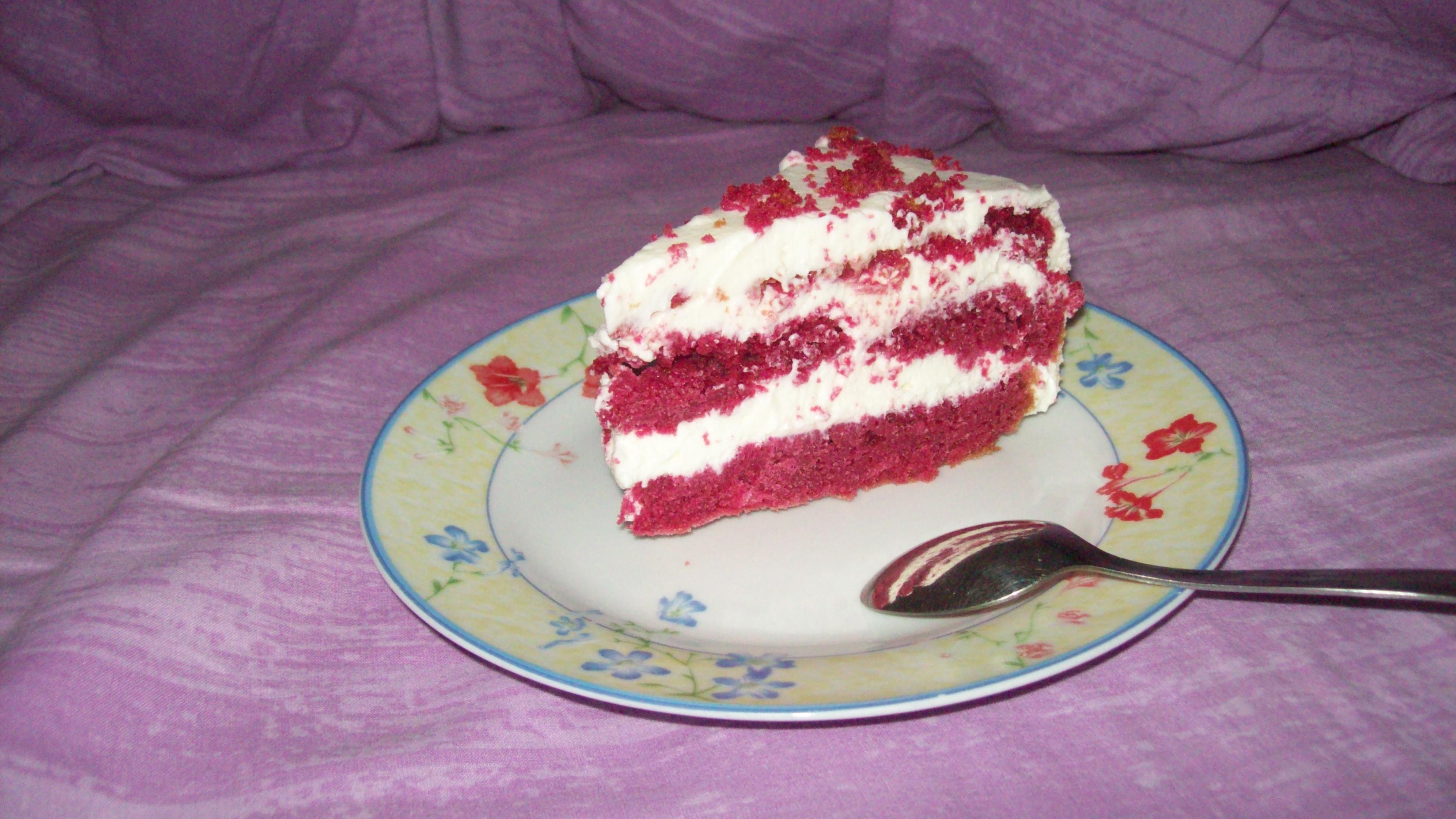 Red Velvet Cheesecake