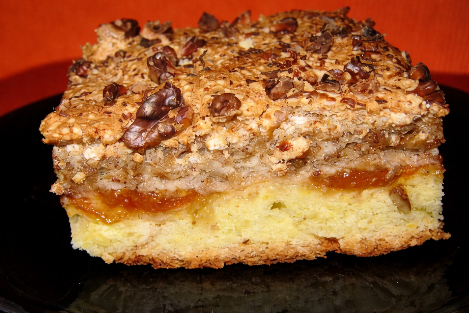 Prajitura cu nuca si gem