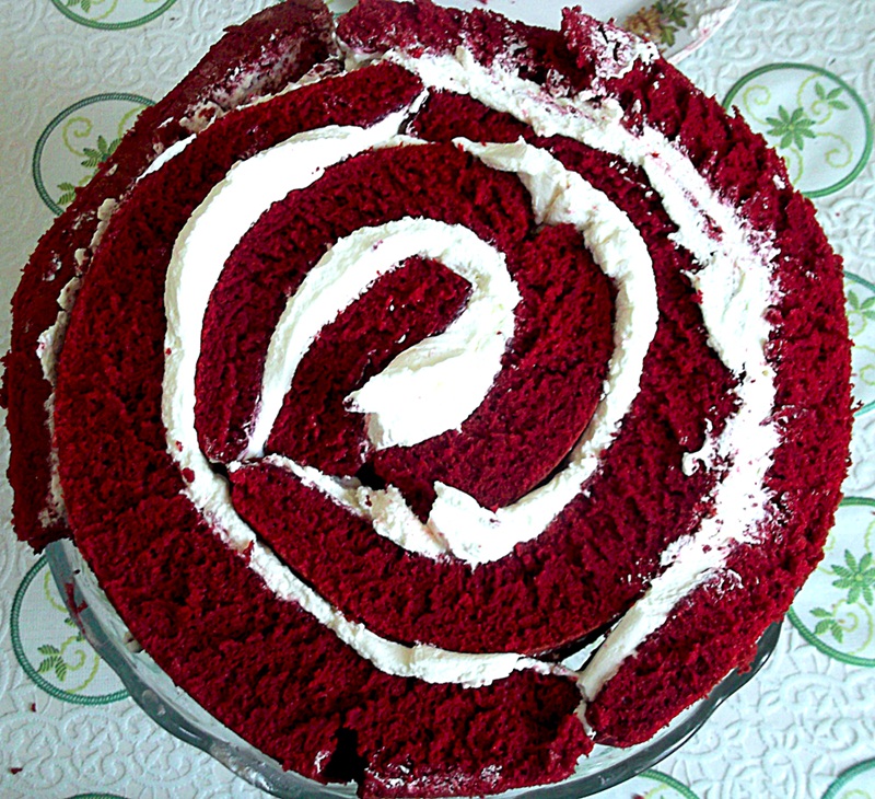 Tort Red Velvet Spirala cu crema ganache