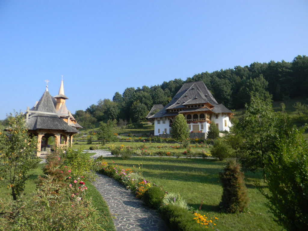 Maramures plai cu flori  - Manastirea Barsana