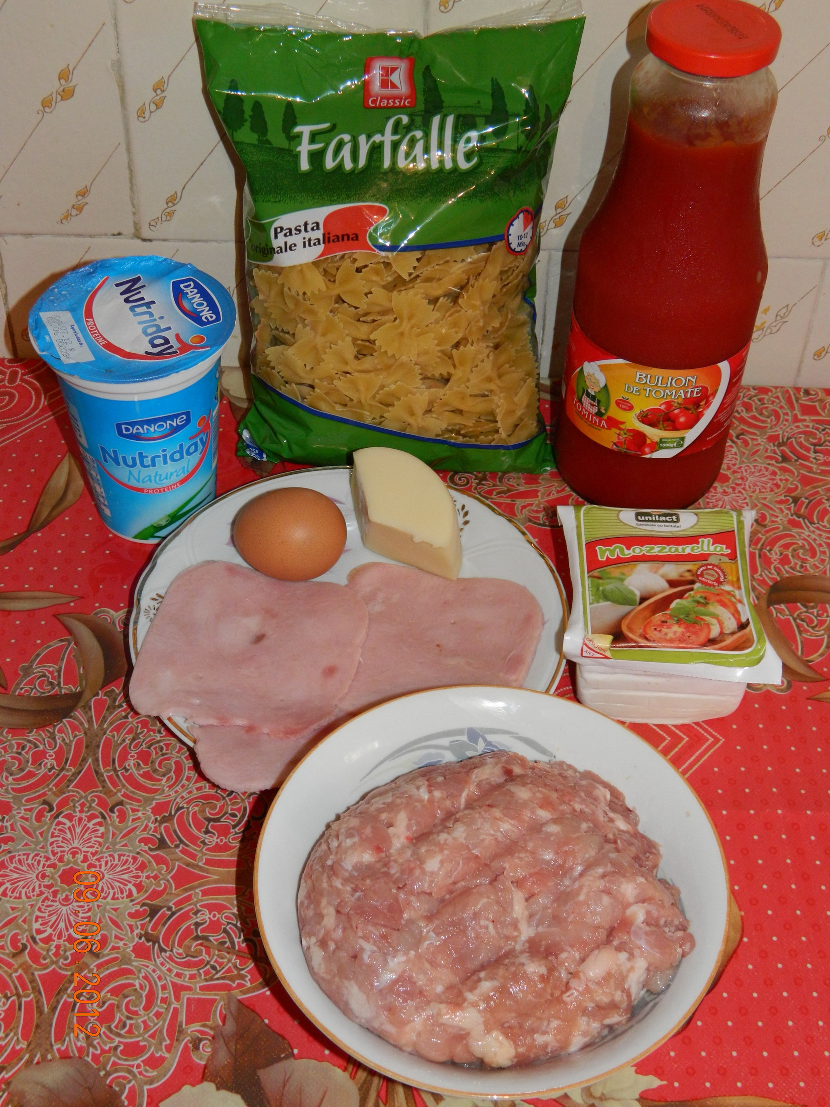 Farfalle a la bolognese