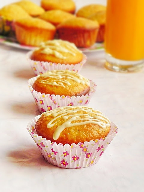 Muffins cu ciocolata alba