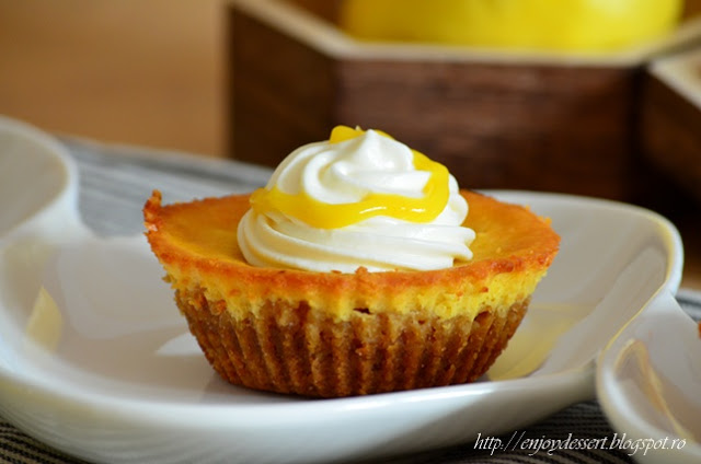 Mini lemon curd cheesecakes