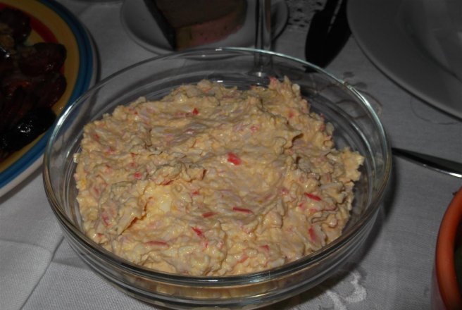 Salata de surimi