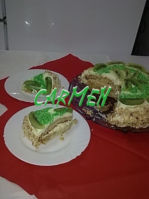 Tort cu crema de lamaie si  kiwi.