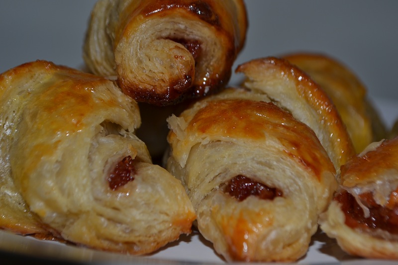 Mini Croissants cu gem de gutui