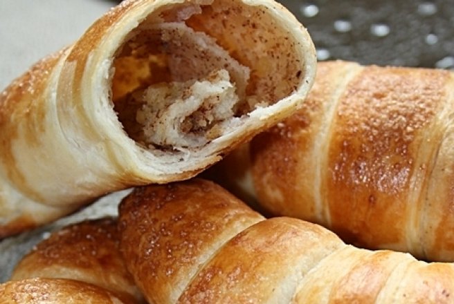 Croissante cu nuca si scortisoara