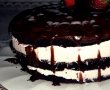 Tort cu crema de capsuni-3