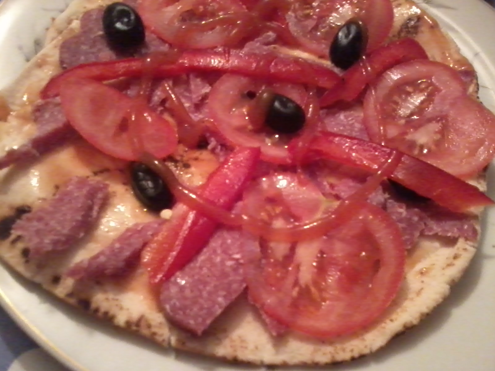 Pizza pe blat de lipie