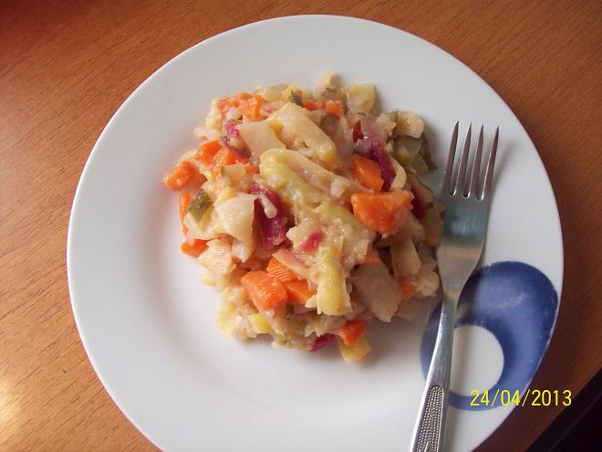 Salata de legume fierte