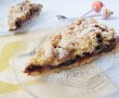 Tarta cu prune, visine si crumble-7