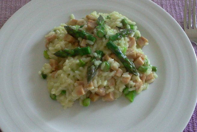 Risotto cu sparanghel verde si prosciutto cotto