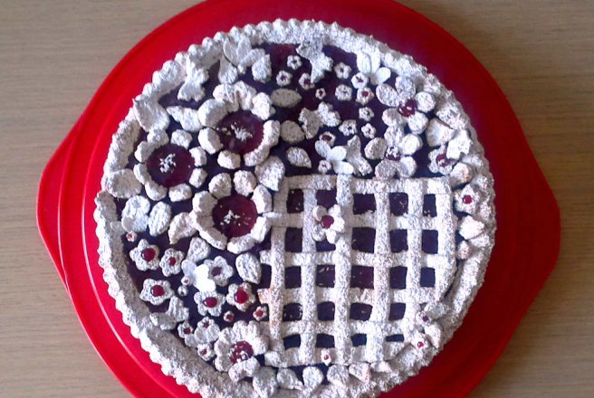 Tarta cu dulceata de zmeura