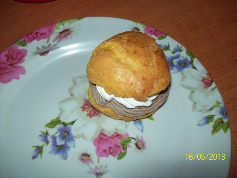 Choux a la creme