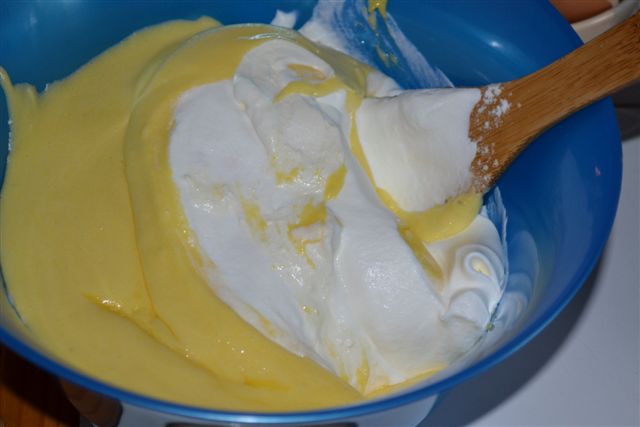 Tort cu crema mascarpone si nuci