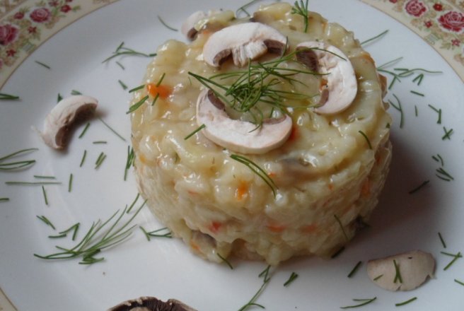 Pilaf de orez cu ciuperci