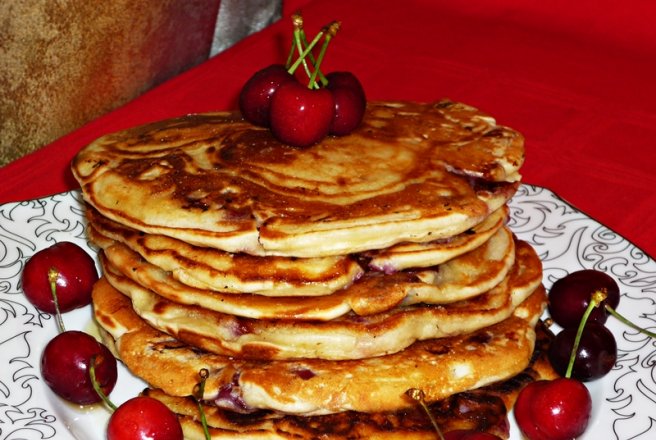 Pancakes cu cirese si rom