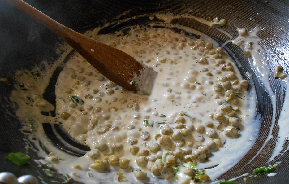 Cappelletti in sos de smantana cu mazare