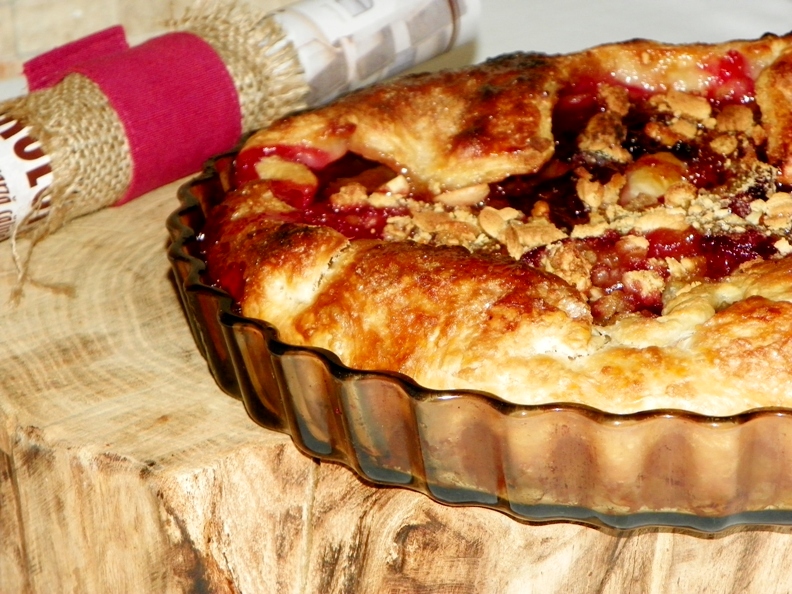 Tarta rustica cu prune si gem de prune