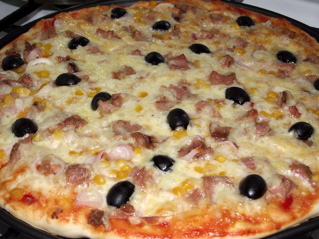 Pizza cu ton