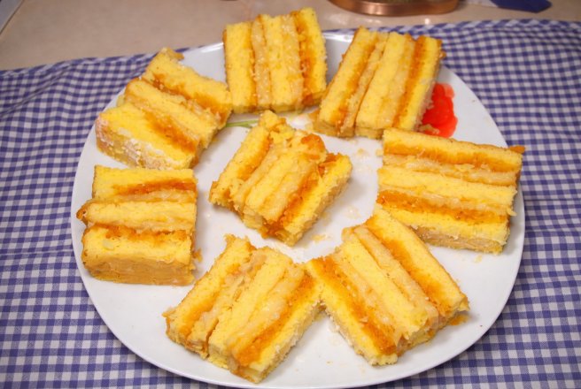 Prajitura cu crema de vanilie si caramel