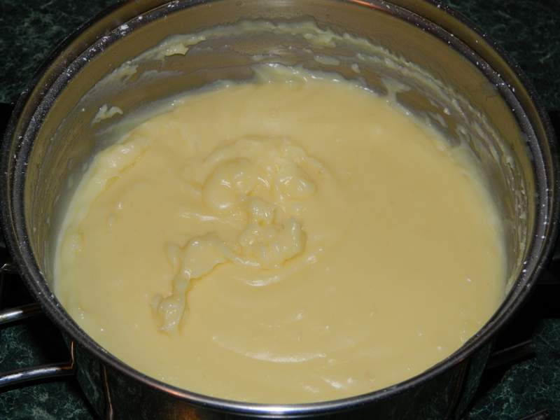 Tort cu crema de vanilie