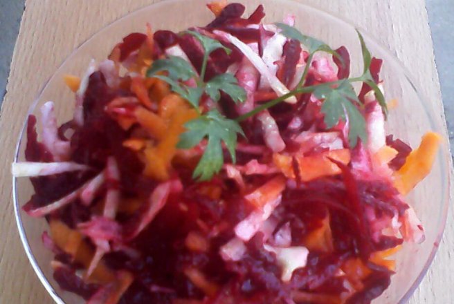 Salata de sfecla rosie