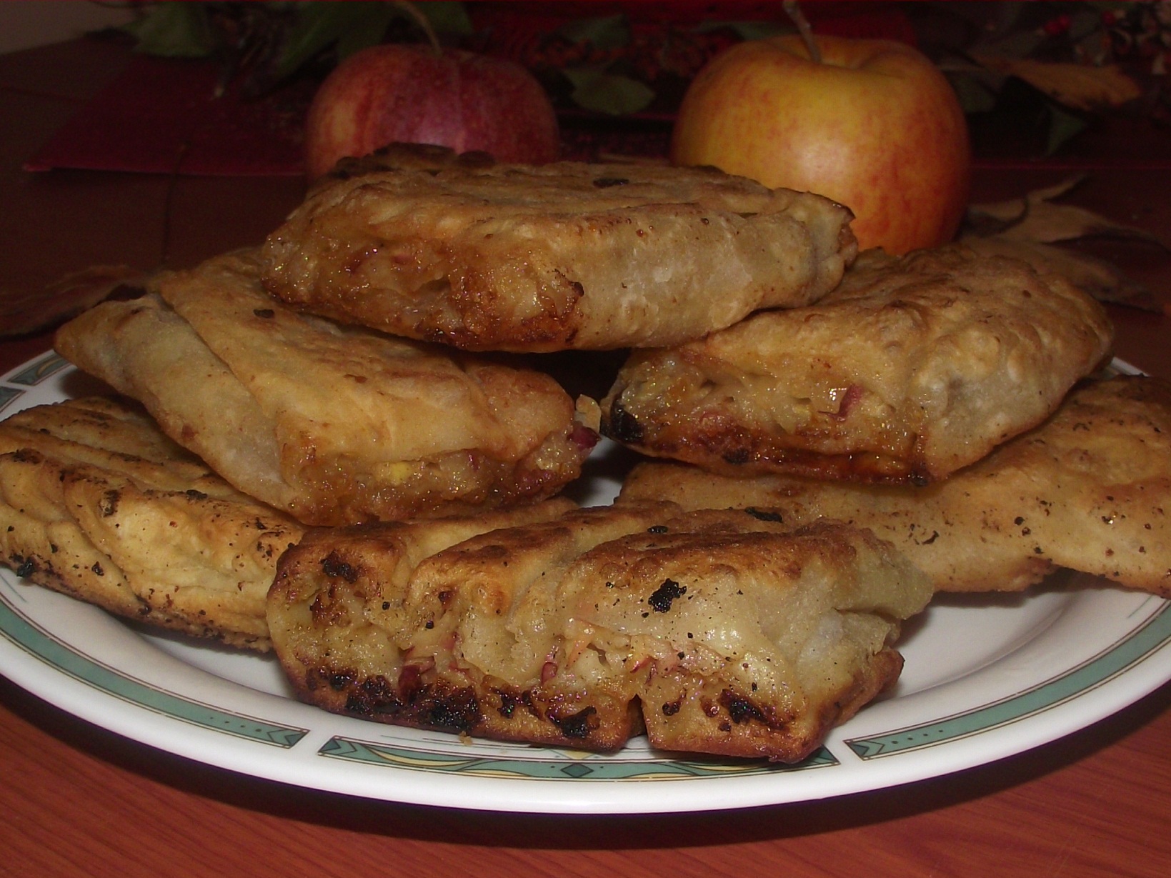 Placinta cu mere la tigaie-de post