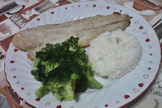 File de pangasius cu orez si broccoli