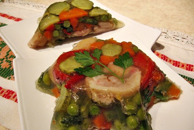 Legume asortate si carne de porc in aspic