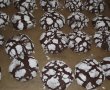 Fursecuri cu ciocolata si nuca (chocolate crinkles)-11