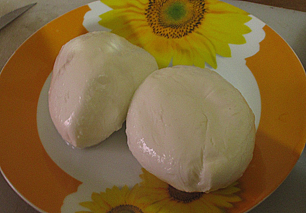 Coronita cu mozzarella