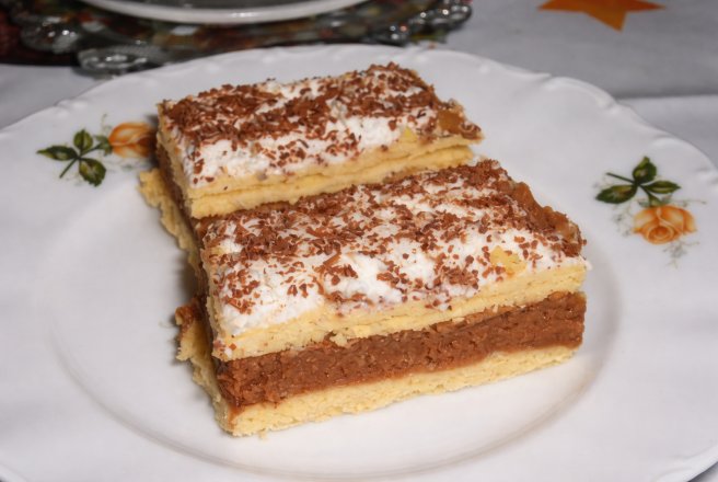 Prajitura cu foaie sfaramata si rom