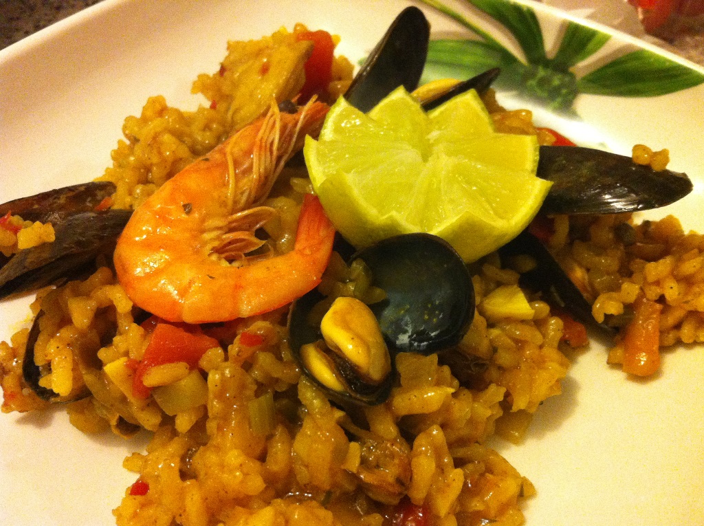 Paella Marisco cu rosii si ardei copti