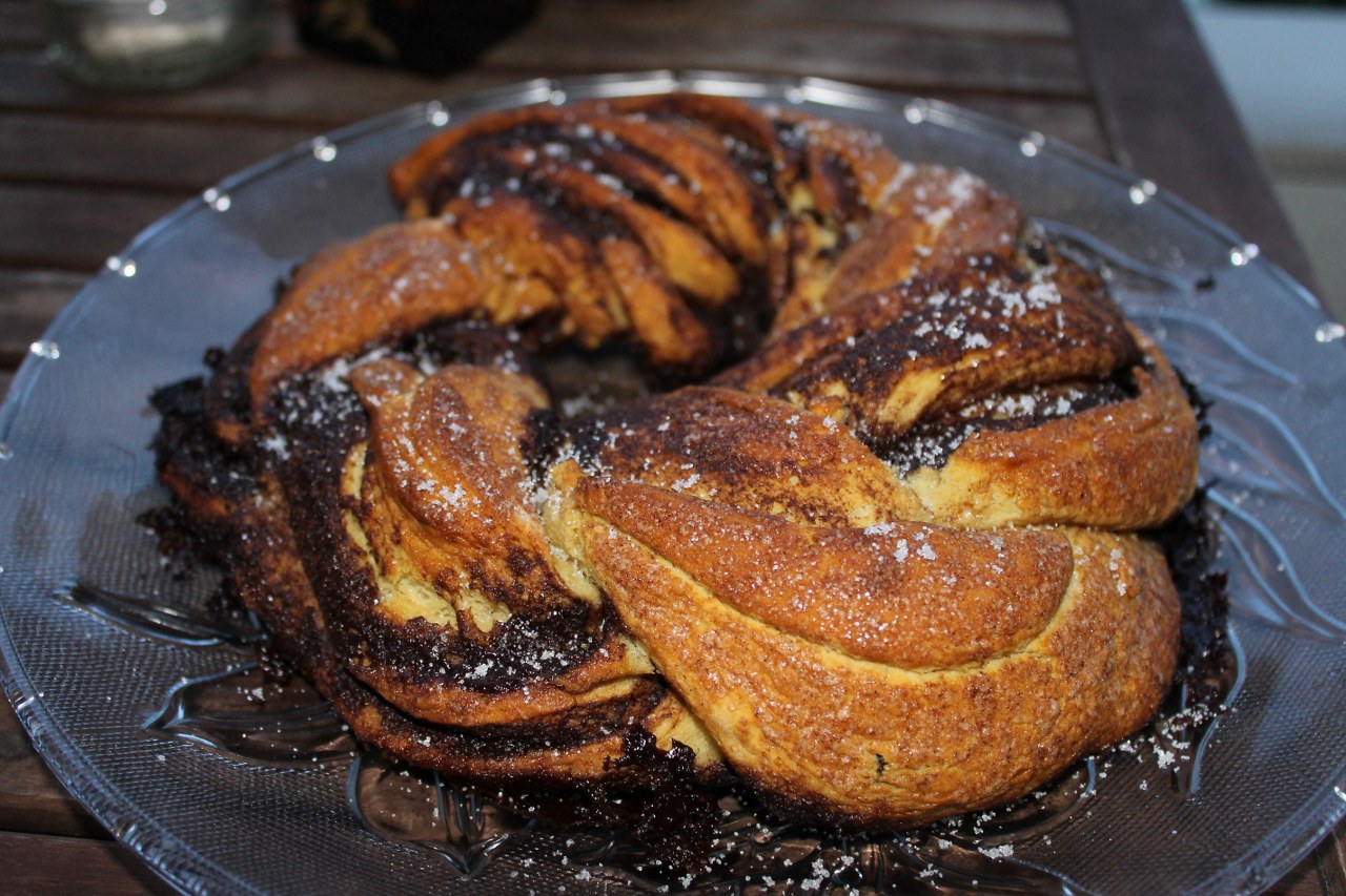 Coronita Kringle Estonian cu cacao si scortisoara