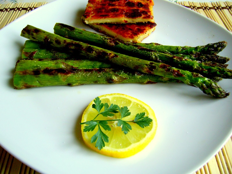 Grilled asparagus - Sparanghel la grill